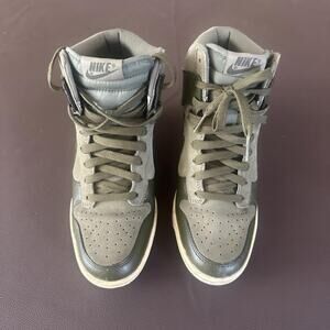 Nike Dunk Sky Hi Cargo Khaki Olive 528899-301 Women’s 7.5 Wedge Sneakers Hidden